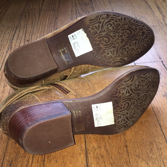 Clark’s Tan ankle booties SIZE 7 - Picture 7 of 9